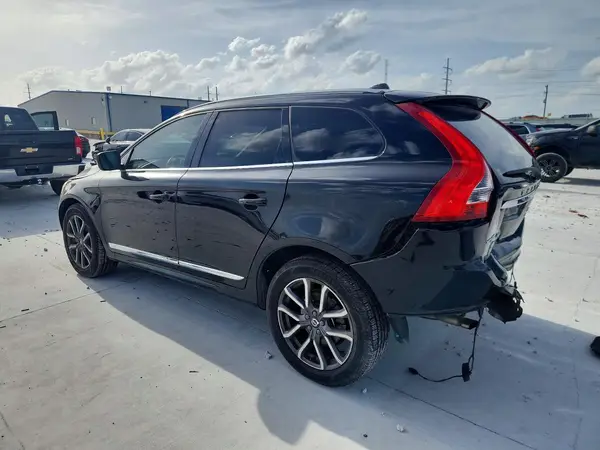 YV449MRR6H2167878 2017 VOLVO XC60 - Image 2