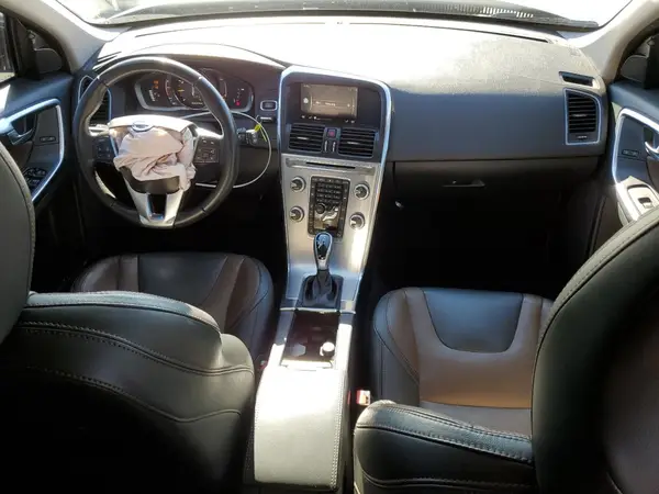 YV449MRR6H2181389 2017 VOLVO XC60 - Image 8