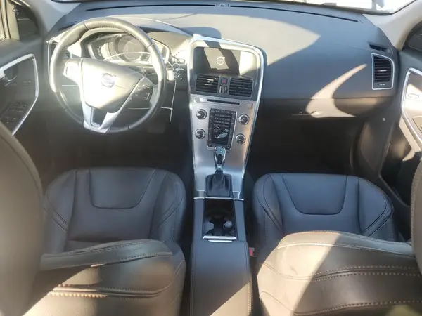 YV449MRR6H2193154 2017 VOLVO XC60 - Image 8