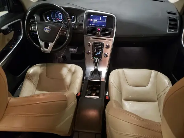 YV449MRR6H2222202 2017 VOLVO XC60 - Image 8