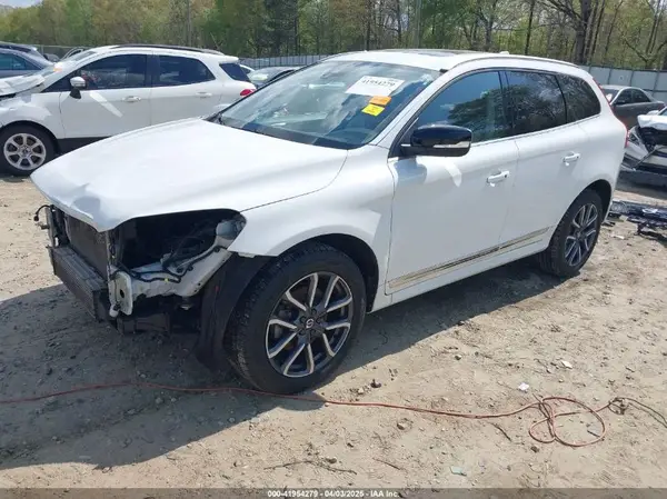 YV449MRR7H2031307 2017 VOLVO XC60 - Image 2
