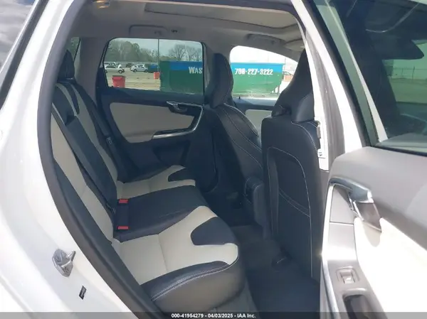 YV449MRR7H2031307 2017 VOLVO XC60 - Image 8
