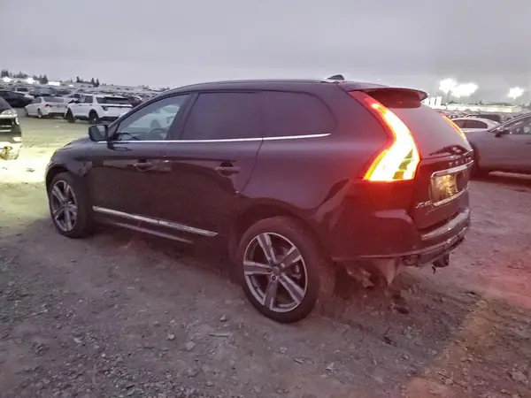 YV449MRR7H2048088 2017 VOLVO XC60 - Image 2