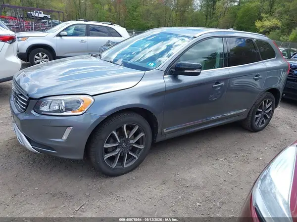 YV449MRR7H2132086 2017 VOLVO XC60 - Image 2