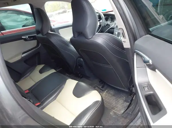 YV449MRR7H2132086 2017 VOLVO XC60 - Image 8