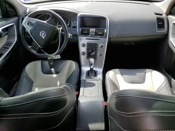 YV449MRR8H2030893 2017 VOLVO XC60 - Image 8