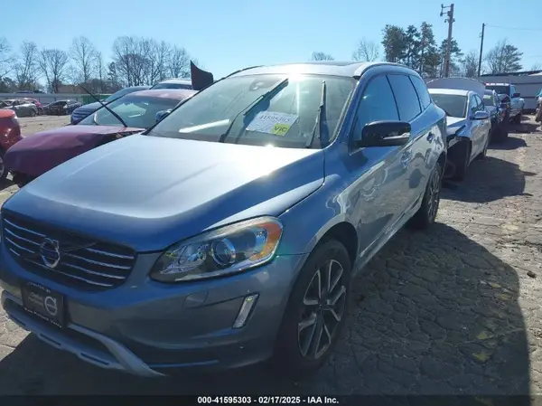 YV449MRR8H2166070 2017 VOLVO XC60 - Image 2