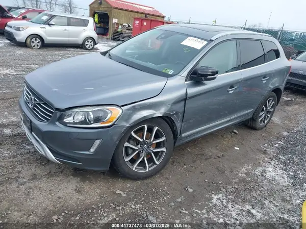 YV449MRR9H2027176 2017 VOLVO XC60 - Image 2