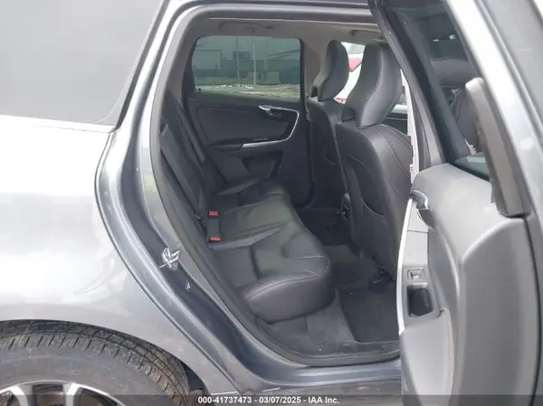 YV449MRR9H2027176 2017 VOLVO XC60 - Image 8