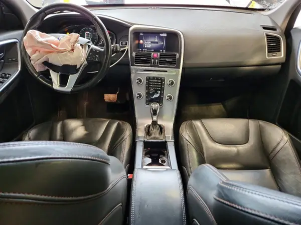 YV449MRR9H2130985 2017 VOLVO XC60 - Image 8