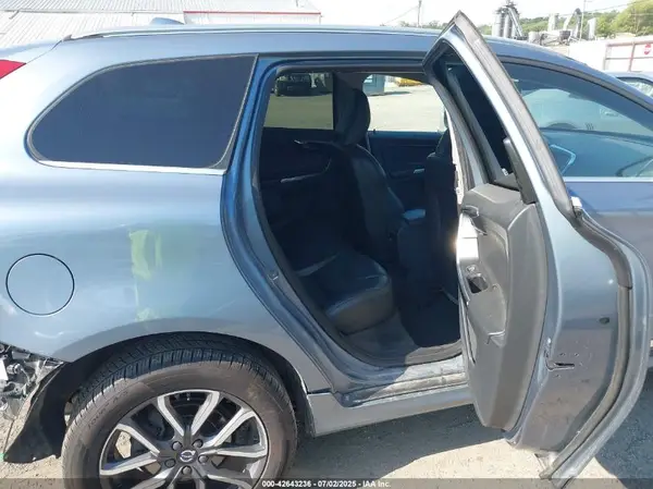 YV449MRR9H2130999 2017 VOLVO XC60 - Image 8