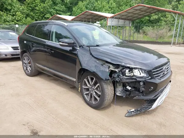 YV449MRR9H2222338 2017 VOLVO XC60 - Image 1