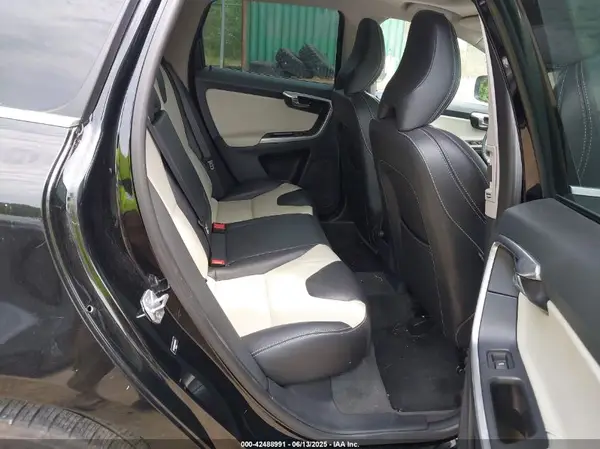 YV449MRR9H2222338 2017 VOLVO XC60 - Image 8