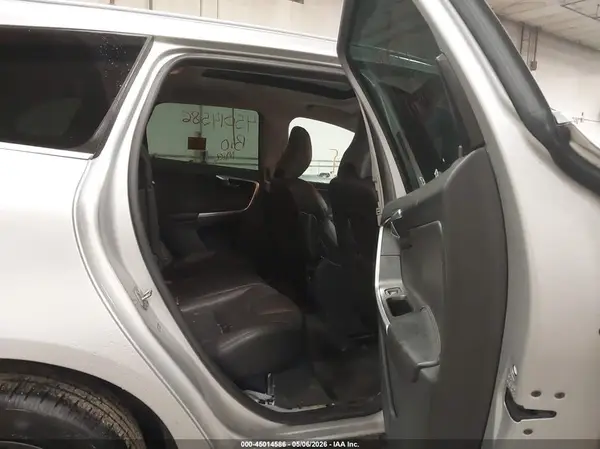 YV449MRRXH2000729 2017 VOLVO XC60 - Image 8