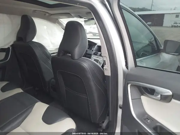 YV449MRRXH2095843 2017 VOLVO XC60 - Image 8