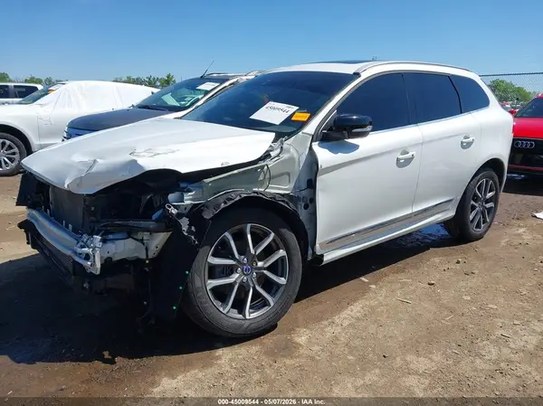 YV449MRRXH2125956 2017 VOLVO XC60 - Image 2