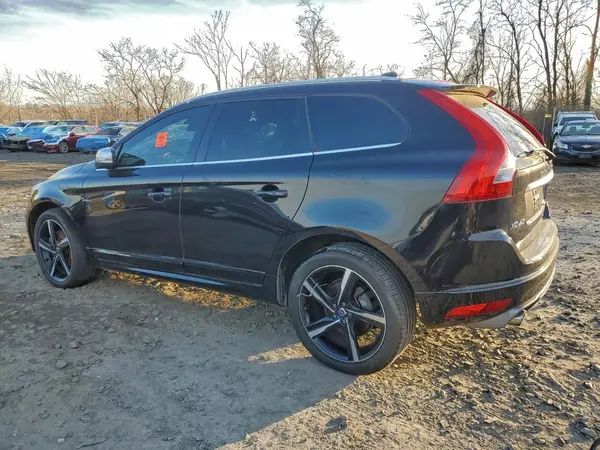 YV449MRS0G2867008 2016 VOLVO XC60 - Image 2