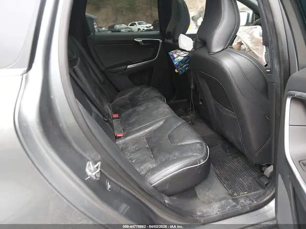YV449MRS0G2869440 2016 VOLVO XC60 - Image 8