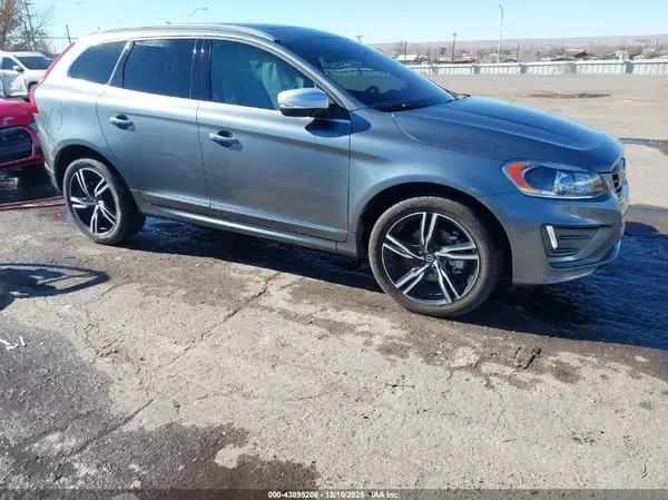 YV449MRS0H2001259 2017 VOLVO XC60 - Image 1