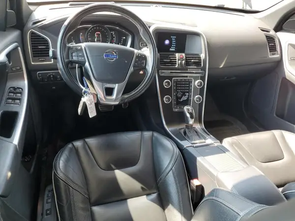 YV449MRS2H2019584 2017 VOLVO XC60 - Image 8