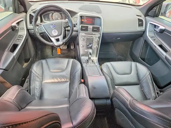 YV449MRS6H2221764 2017 VOLVO XC60 - Image 8