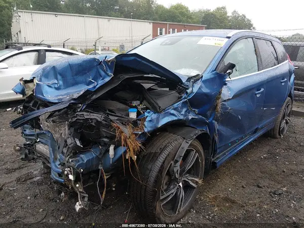 YV449MRS7H2063189 2017 VOLVO XC60 - Image 2