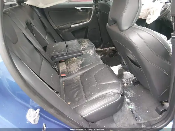 YV449MRS7H2063189 2017 VOLVO XC60 - Image 8