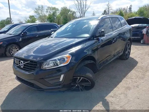 YV449MRS8H2035031 2017 VOLVO XC60 - Image 2