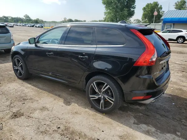 YV449MRS8H2035725 2017 VOLVO XC60 - Image 2