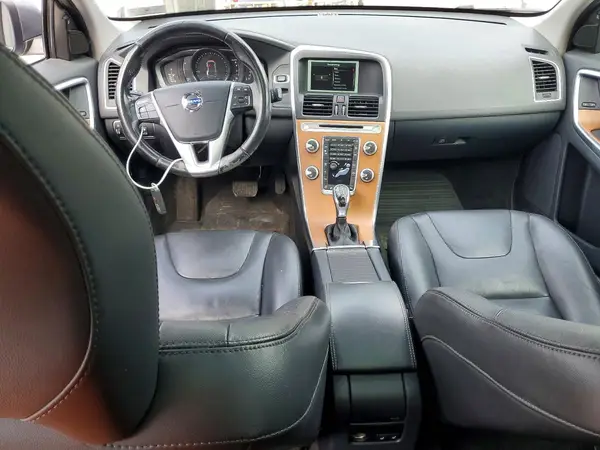 YV449MRU0H2032108 2017 VOLVO XC60 - Image 8