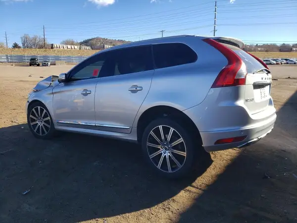 YV449MRU0H2060622 2017 VOLVO XC60 - Image 2