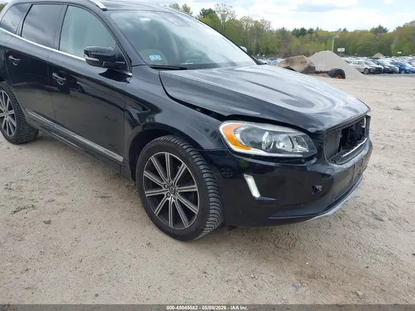 YV449MRU0H2124710 2017 VOLVO XC60 - Image 1