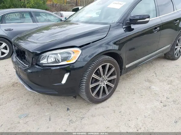YV449MRU0H2124710 2017 VOLVO XC60 - Image 2