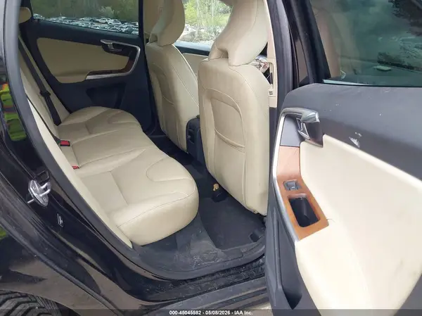 YV449MRU0H2124710 2017 VOLVO XC60 - Image 8