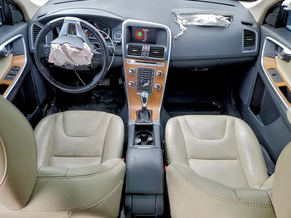 YV449MRU0H2134217 2017 VOLVO XC60 - Image 8