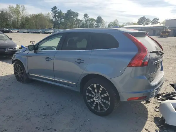 YV449MRU0H2225486 2017 VOLVO XC60 - Image 2