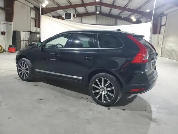 YV449MRU1H2217543 2017 VOLVO XC60 - Image 2