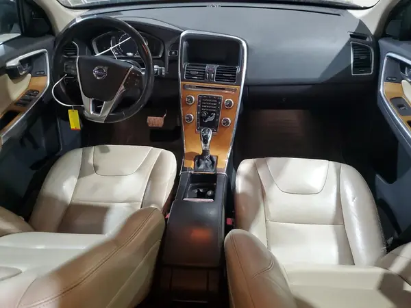 YV449MRU1H2217543 2017 VOLVO XC60 - Image 8