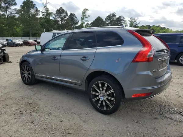YV449MRU2H2012250 2017 VOLVO XC60 - Image 2