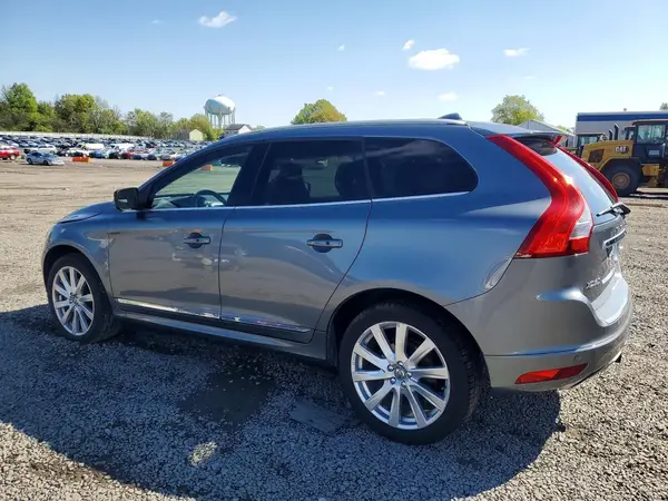 YV449MRU2H2013303 2017 VOLVO XC60 - Image 2