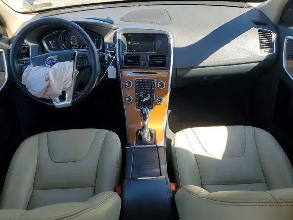 YV449MRU2H2013303 2017 VOLVO XC60 - Image 8