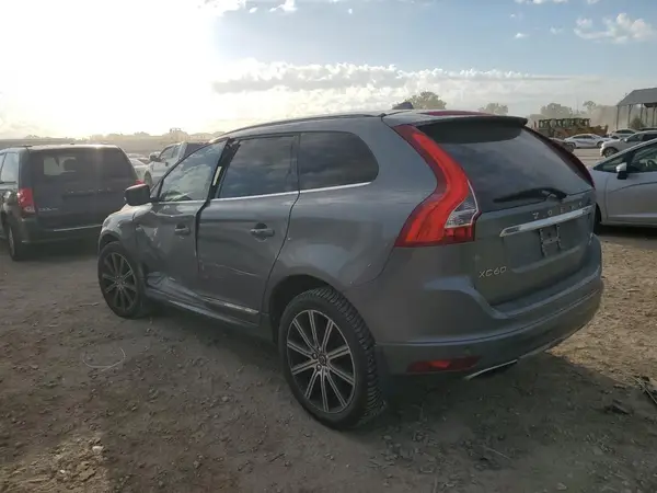 YV449MRU2H2039559 2017 VOLVO XC60 - Image 2
