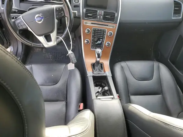 YV449MRU2H2039559 2017 VOLVO XC60 - Image 8