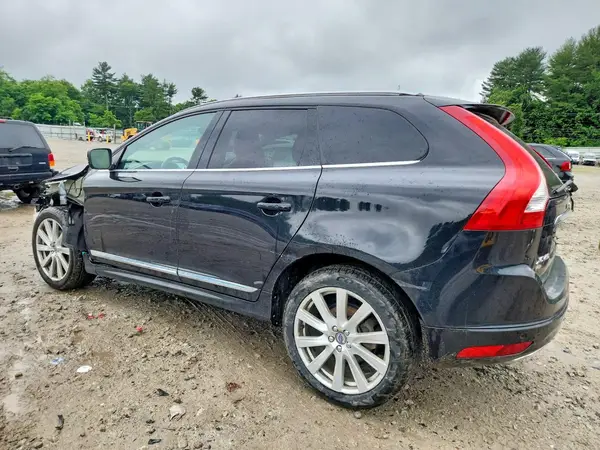 YV449MRU2H2140441 2017 VOLVO XC60 - Image 2
