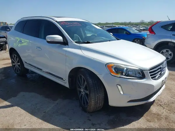 YV449MRU2H2211766 2017 VOLVO XC60 - Image 1
