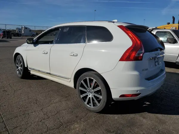 YV449MRU3H2024925 2017 VOLVO XC60 - Image 2
