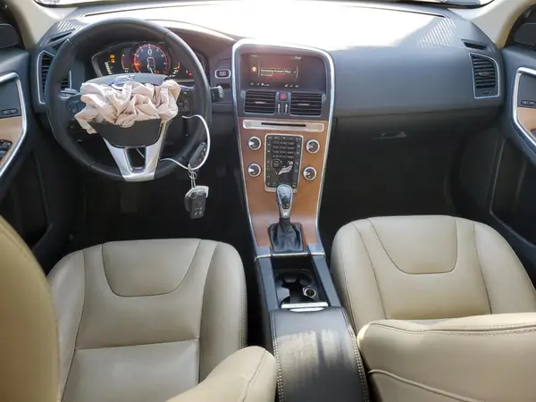 YV449MRU3H2039635 2017 VOLVO XC60 - Image 8