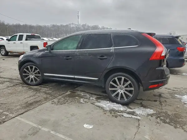 YV449MRU3H2216068 2017 VOLVO XC60 - Image 2