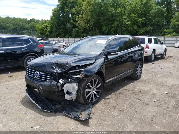 YV449MRU4H2215804 2017 VOLVO XC60 - Image 2