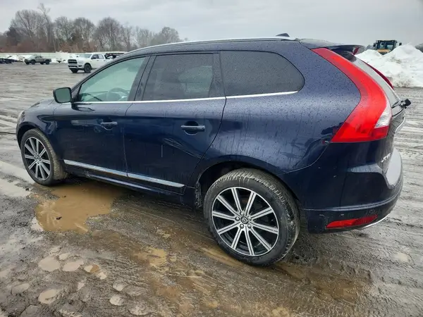 YV449MRU4H2225491 2017 VOLVO XC60 - Image 2